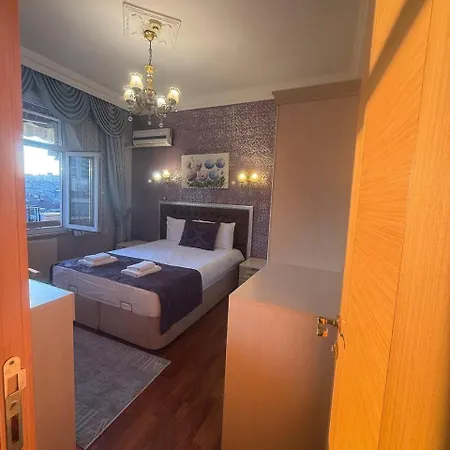 Charming 3br Flat, Old-style Luxury, 4ac, Terrace, 5min To Metro Apartment Istanbul