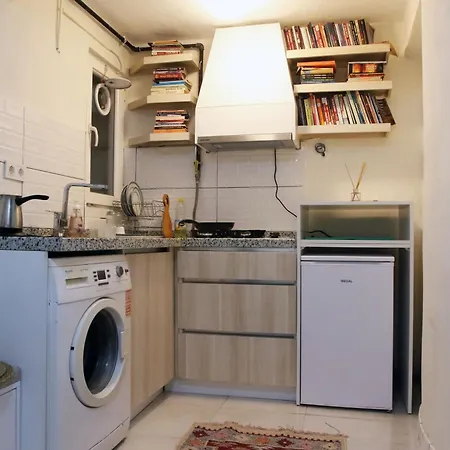 Апартаменты Baesment 2br With 2toilet And 2bath 8min To Metro #1
