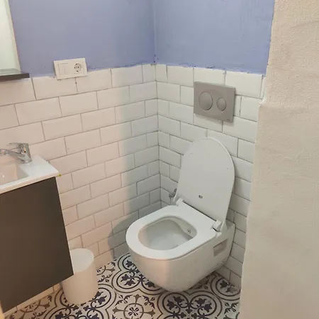 Baesment 2br With 2toilet And 2bath 8min To Metro #1 公寓 *